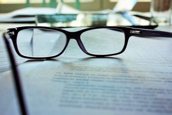 Les différents types de contrats commerciaux : un guide complet